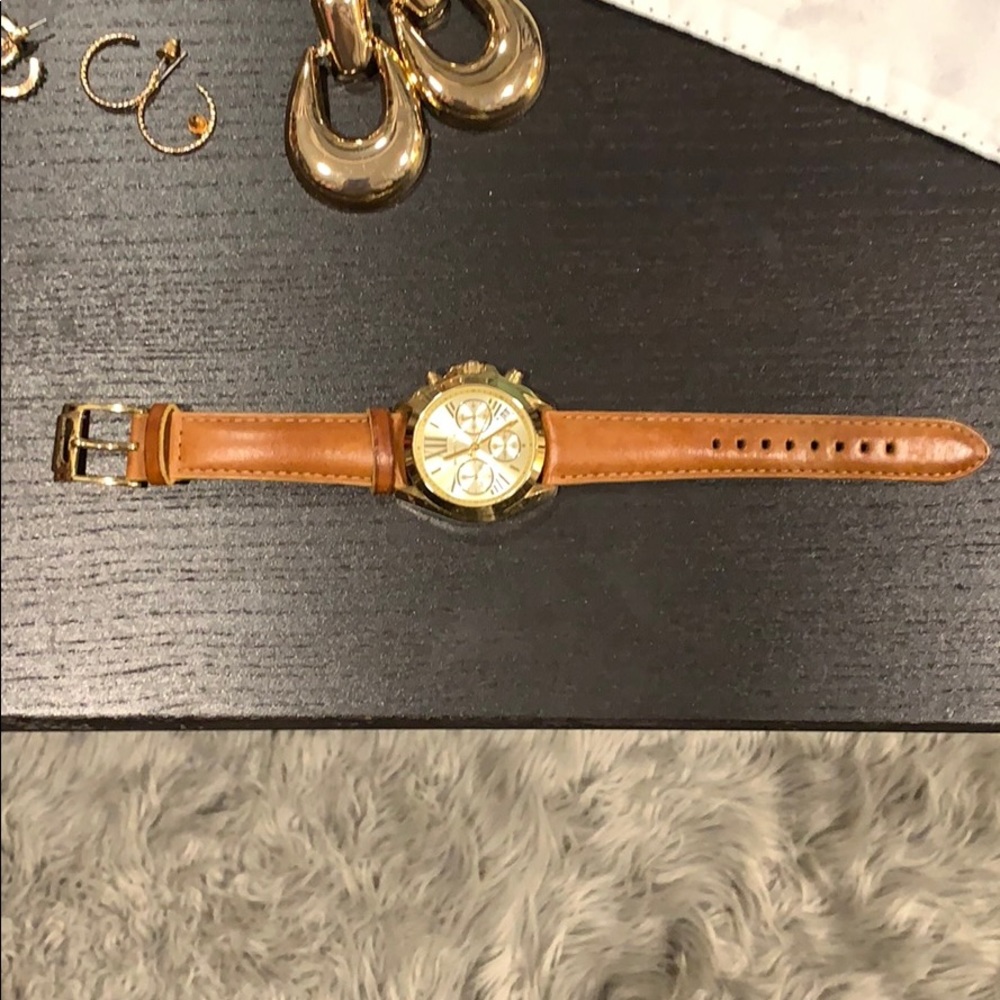 Michael kors leather and gold watch